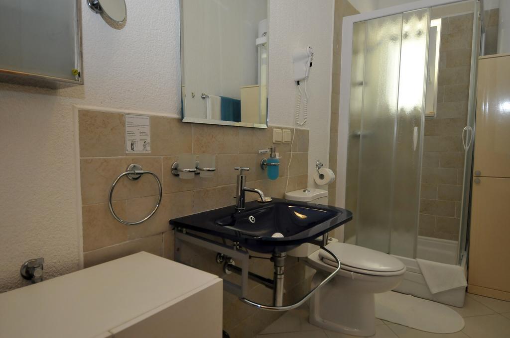 ホテル ハウス アム メエル ツァヴタット 部屋 写真