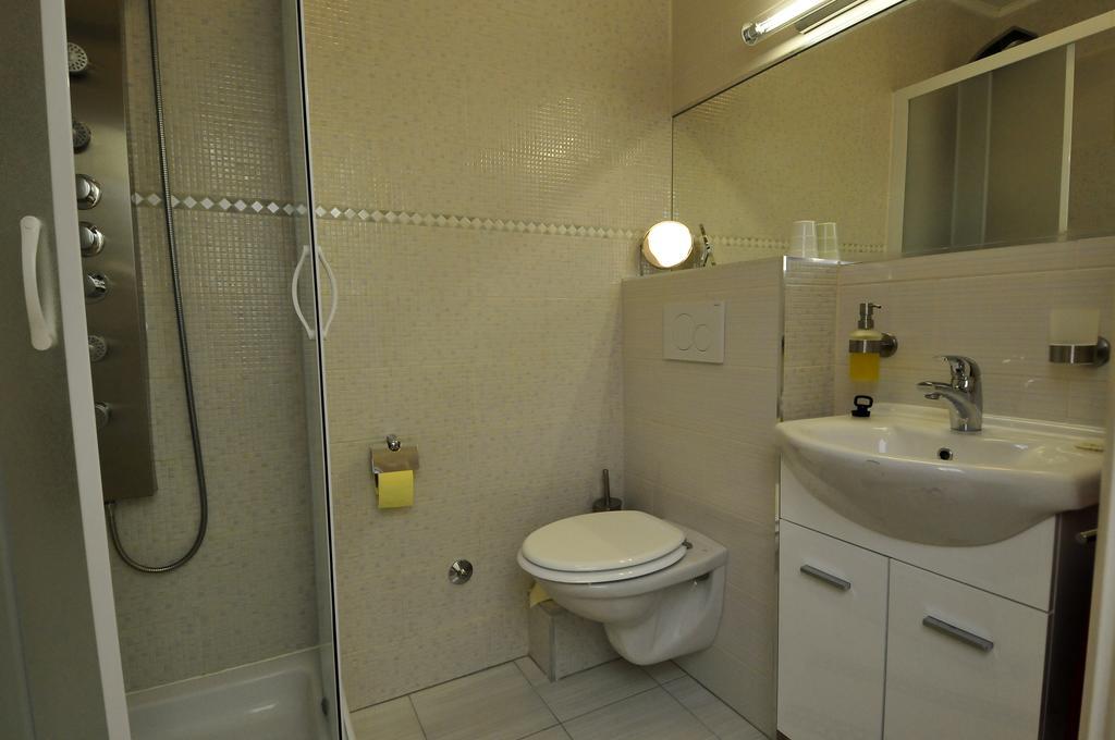 ホテル ハウス アム メエル ツァヴタット 部屋 写真
